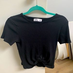 Hollister Knotted Cropped Black Tee Size S